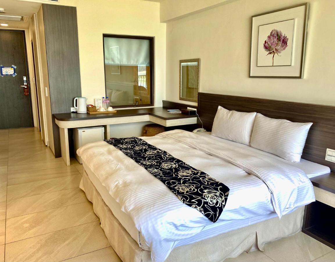 Ming Yue Hu Hotel Yuchi Exterior photo